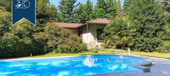 5 bedrooms Villa in Somma Lombardo, Italy No. 354849 13