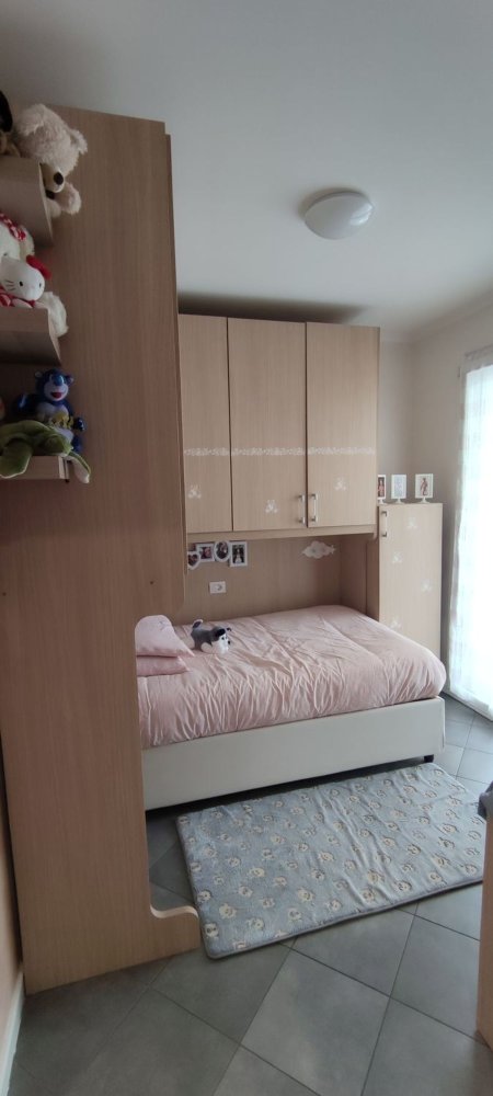 Квартира с 2 комнатами в Корбетта, Италия № 268874