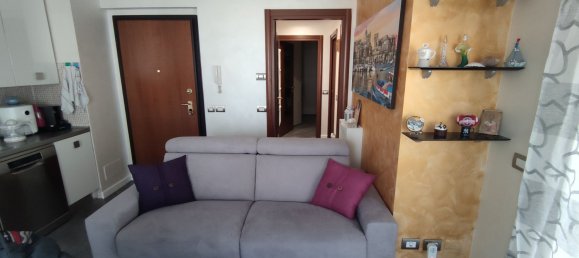 Квартира с 2 комнатами в Корбетта, Италия № 268874 3