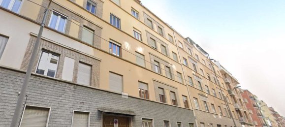 2 rooms Apartment in Turin, Italy No. 198269 3