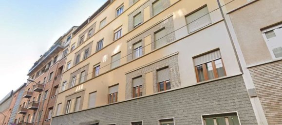 2 rooms Apartment in Turin, Italy No. 198269 2