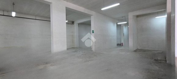 534m² Warehouse in Notaresco, Italy No. 362795 8