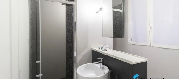 4 bedrooms Apartment in Milan, Italy No. 373176 18