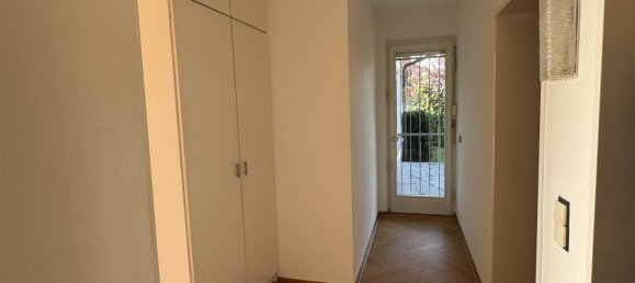 Castillos de 2 dormitorios en Kassel, Germany No. 17130 16