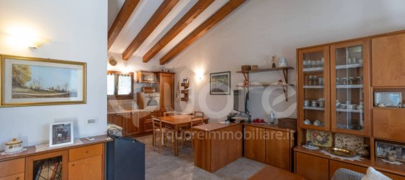 4 bedrooms Villa in Udine, Italy No. 283646 12