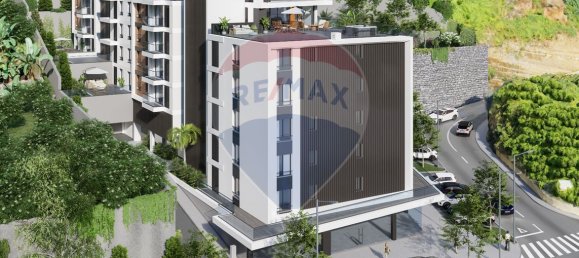 5 bedrooms Penthouse in Funchal, Portugal No. 176671 2