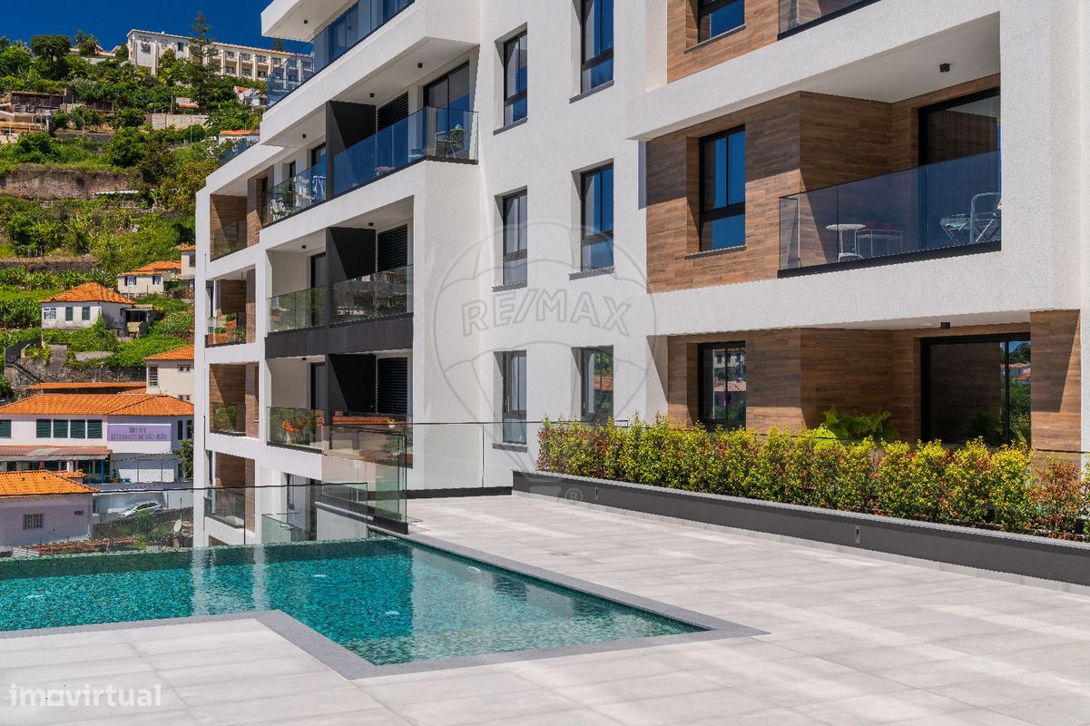 5 bedrooms Penthouse in Funchal, Portugal No. 176671