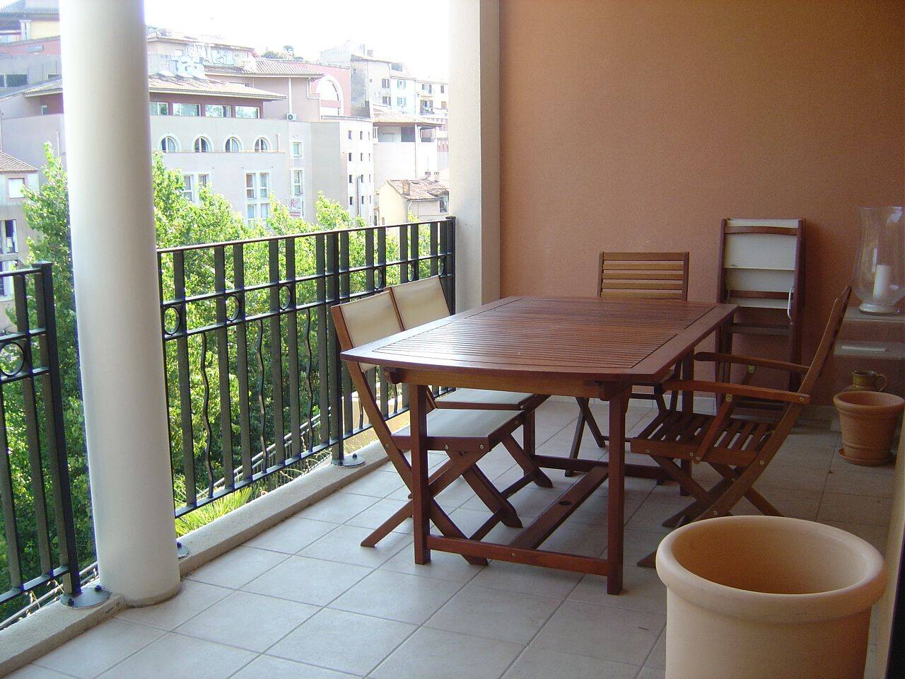2 bedrooms Apartment in Aubagne, France No. 331508