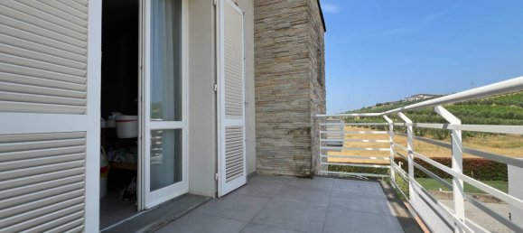 6 bedrooms Villa in Lastra a Signa, Italy No. 358450 5
