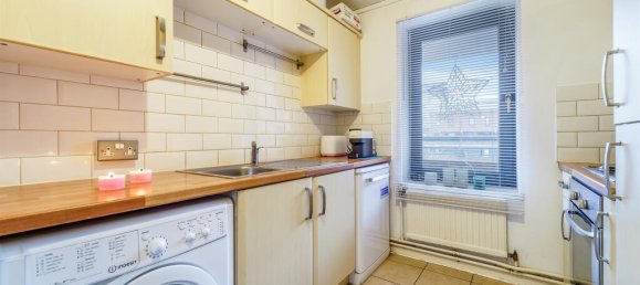 2 bedrooms Maisonette in Feltham, United Kingdom No. 9831 4