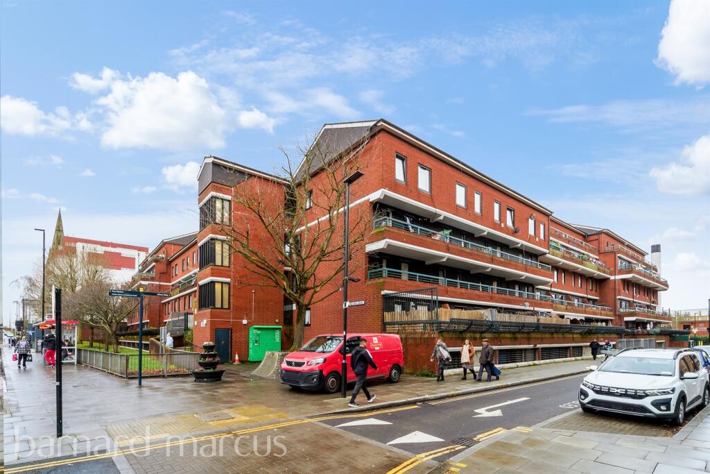 2 bedrooms Maisonette in Feltham, United Kingdom No. 9831