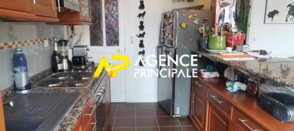 1 bedroom Apartment in Bezons, France No. 177975 4