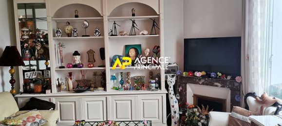 1 bedroom Apartment in Bezons, France No. 177975 2