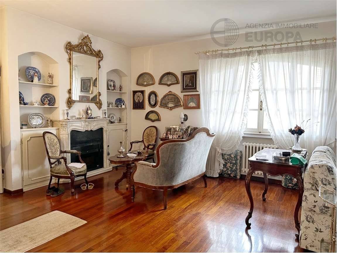 5 bedrooms Villa in Padua, Italy No. 217206