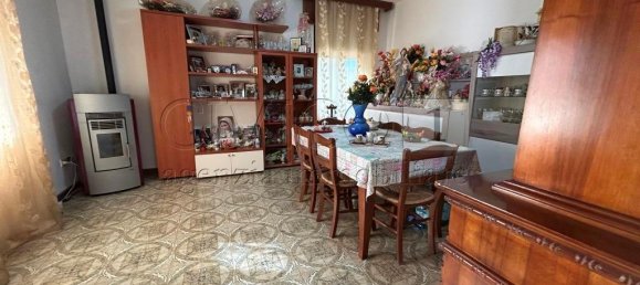 Дом с 9 комнатами в Роволон, Италия № 230792 13