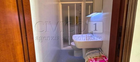 Дом с 9 комнатами в Роволон, Италия № 230792 15