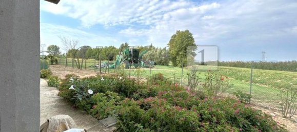 Дом с 9 комнатами в Роволон, Италия № 230792 21