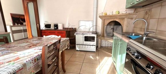 Дом с 9 комнатами в Роволон, Италия № 230792 12