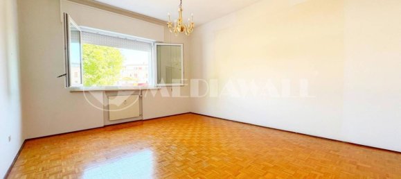3 Schlafzimmer Wohnung in Pordenone, Italy, Nr. 363819 2