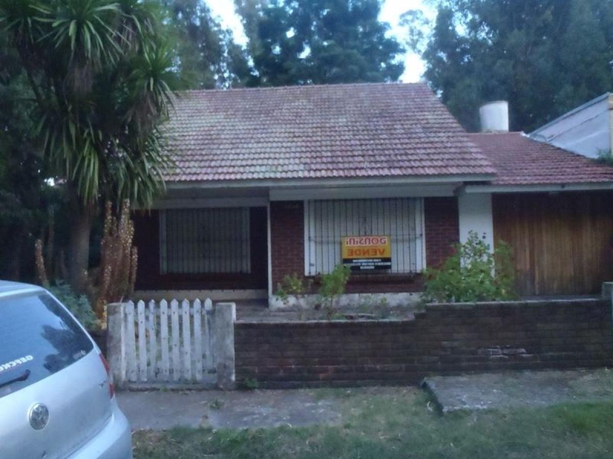 2 bedrooms House in Mar del Plata, Argentina No. 79121