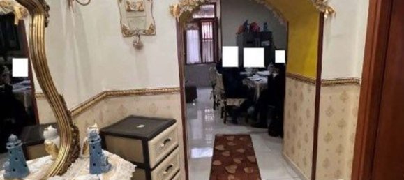 6 rooms Apartment in Ercolano, Italy No. 12918 3