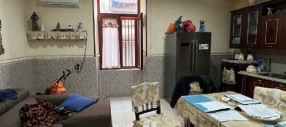 6 rooms Apartment in Ercolano, Italy No. 12918 2