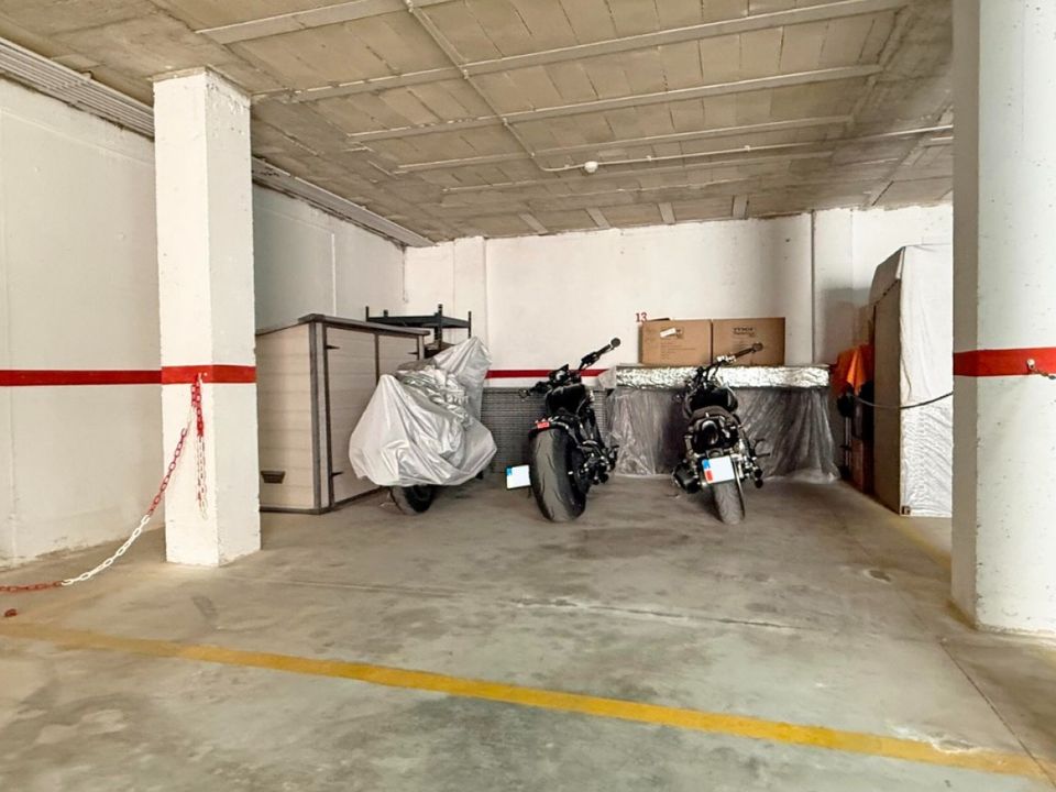 21m² Garage in Alicante, Spain No. 189160