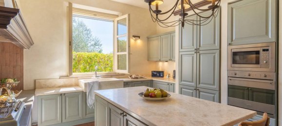 4 bedrooms House in Palaia, Italy No. 1554 10