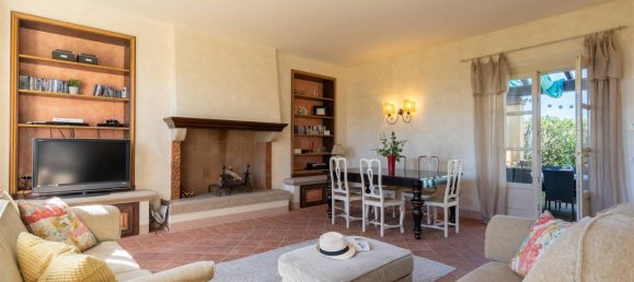 4 bedrooms House in Palaia, Italy No. 1554 8