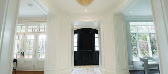 7 bedrooms House in Mississauga, Canada No. 504 7