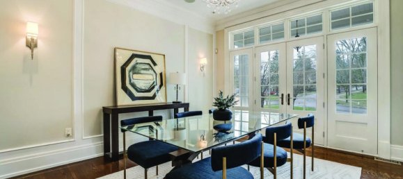 7 bedrooms House in Mississauga, Canada No. 504 9