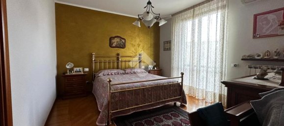 2 Schlafzimmer Wohnung in Calcinate, Italy, Nr. 324741 5