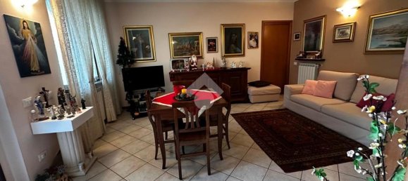 2 Schlafzimmer Wohnung in Calcinate, Italy, Nr. 324741 3