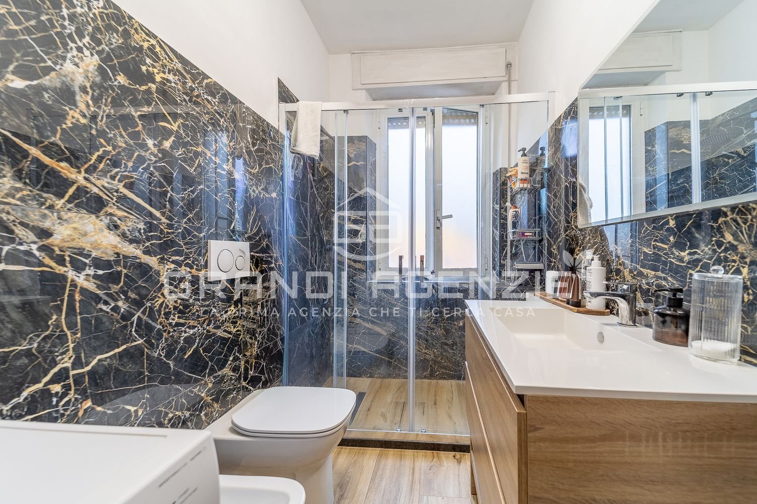 3 chambres Appartement à Parma, Italy No. 333523