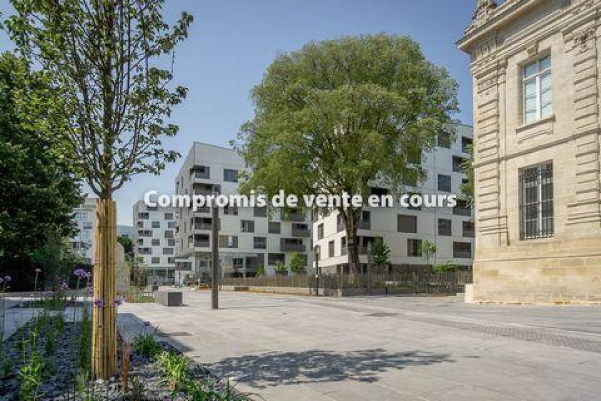 3 bedrooms Condo in Bordeaux, France No. 10550