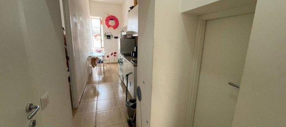 3 bedrooms Apartment in Naples, Italy No. 257513 4