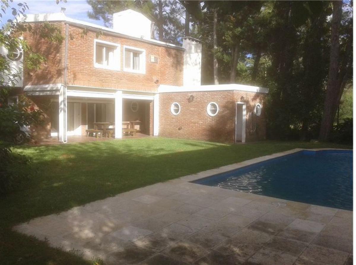 3 bedrooms House in Escobar, Argentina No. 9162
