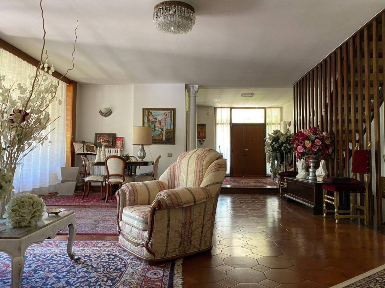 6غرفة فيلا في Frascati, Italy رقم 21165