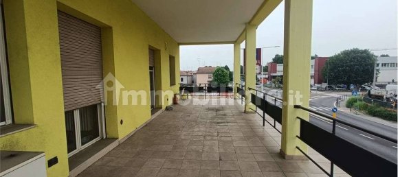 5-salle Bâtiment à Novi di Modena, Italy No. 72550 2