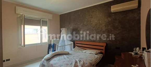 5-salle Bâtiment à Novi di Modena, Italy No. 72550 3