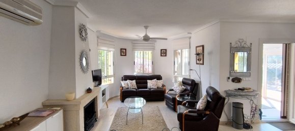 3 bedrooms Villa in Guardamar del Segura, Spain No. 164878 9