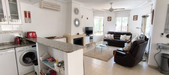 3 bedrooms Villa in Guardamar del Segura, Spain No. 164878 5