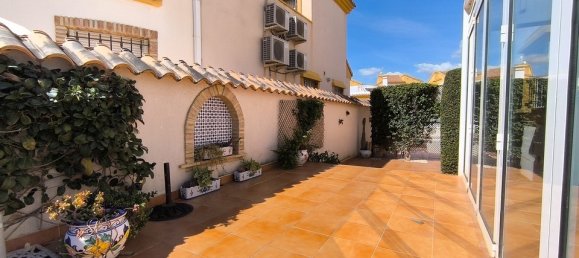 3 bedrooms Villa in Guardamar del Segura, Spain No. 164878 24