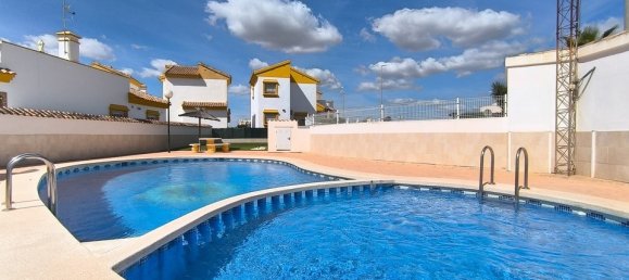 3 bedrooms Villa in Guardamar del Segura, Spain No. 164878 2