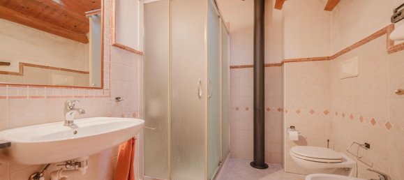 5 rooms House in Colle Umberto, Italy No. 263898 21