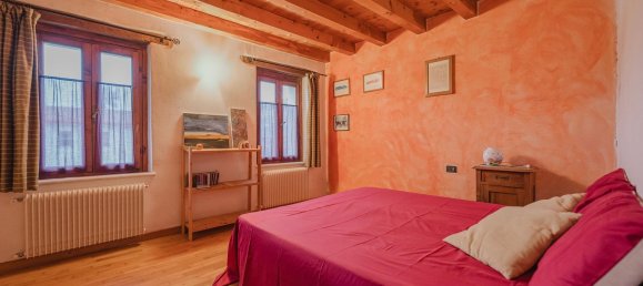 5 rooms House in Colle Umberto, Italy No. 263898 15