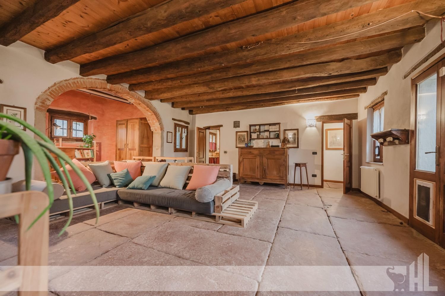 5 rooms House in Colle Umberto, Italy No. 263898