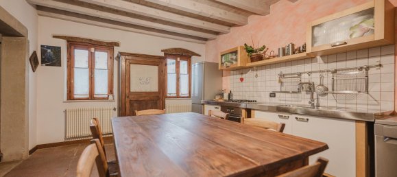 5 rooms House in Colle Umberto, Italy No. 263898 5