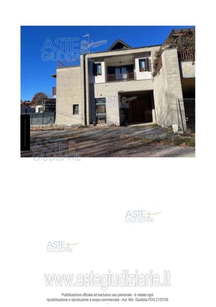 1 room Warehouse in Castelveccana, Italy No. 181901