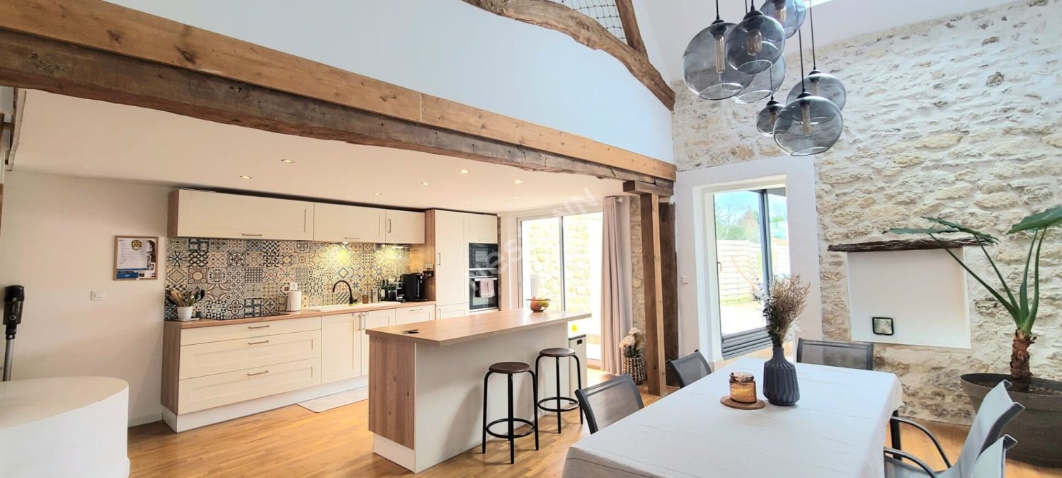 4 bedrooms Villa in Asnieres-sur-Oise, France No. 129638